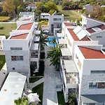 Thalassia Luxury *