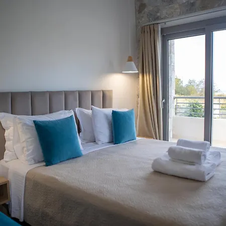 Thalassia Luxury 公寓式酒店 *