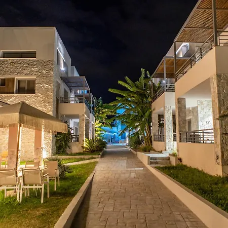 アパートホテル Thalassia Luxury